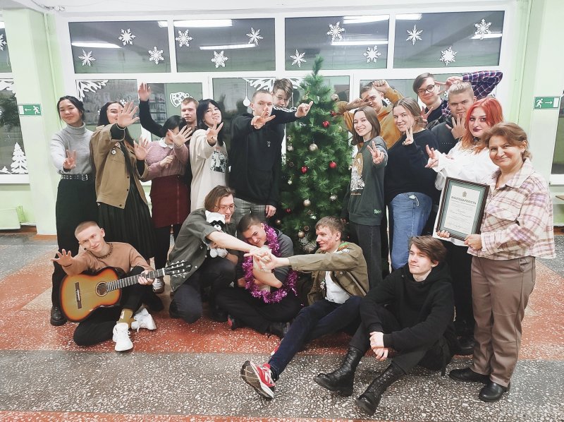  ПОЗДРАВЛЯЕМ РУКОВОДИТЕЛЯ