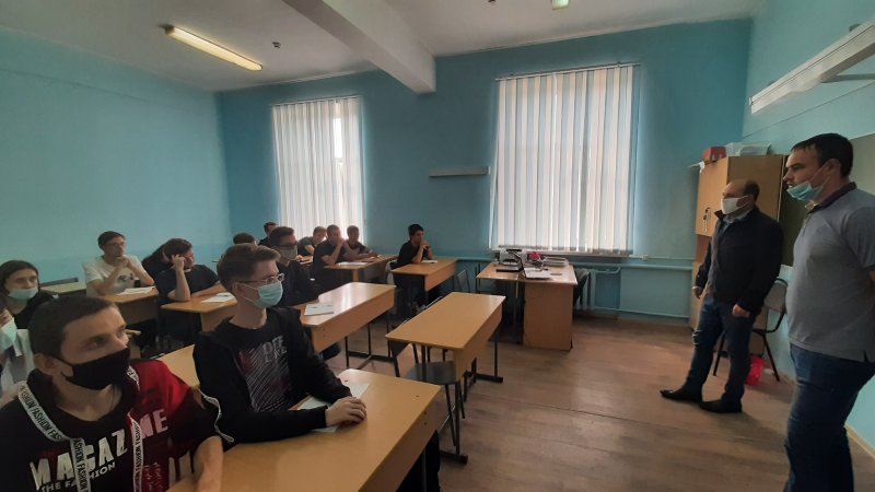 3 сентября состоялась встреча студентов ИТ-колледжа специальностей 09.02.06 «Сетевое и системное администрирование» и 09.02.07 «Информационные системы и программирование» с представителями ГАУ «МФЦ ГО Пенза ПО»