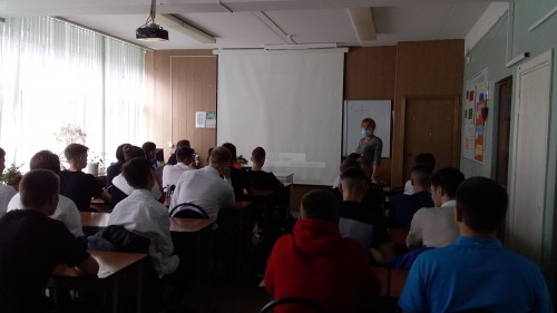 3 сентября, в рамках проекта «Помнить, нельзя забыть», организованного региональным отделением «Поисковое движение России» в Пензенской области, классным руководителем группы 21ПТ15 Савиновой Т.А. был проведен классный час